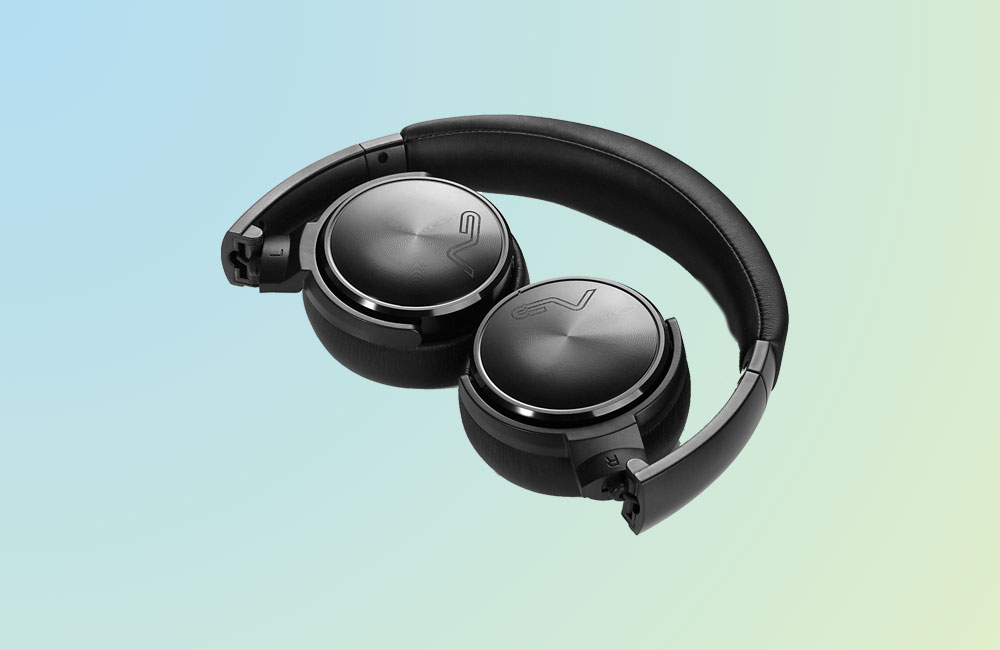Best Headphones for Travelling in 2023 7